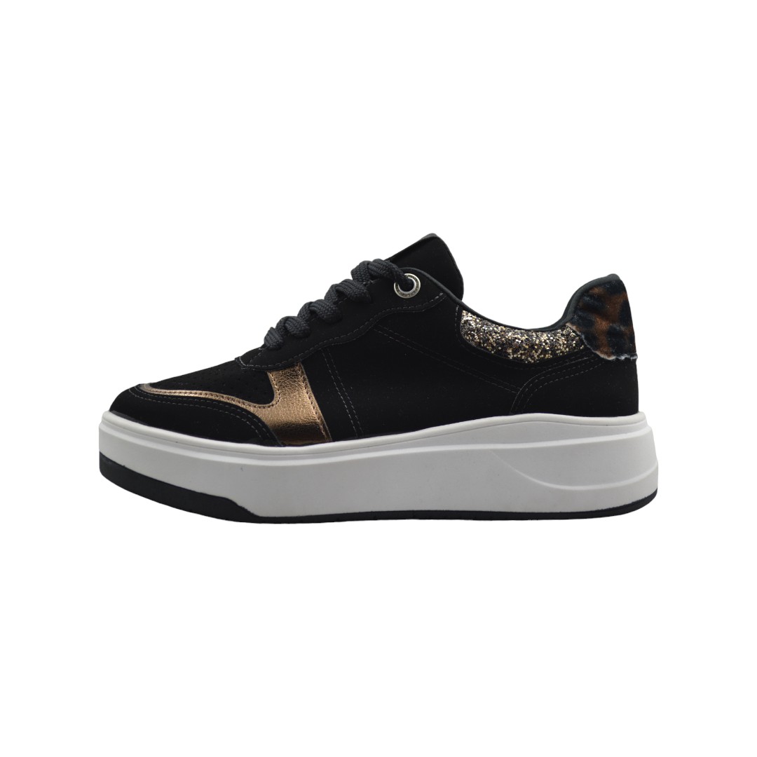 Articulo 1996<br>ZAPATILLA URBANA – VIA MARTE – 36/40<br>Color 01247 NEGRO / BRONCE <br> <span class='titulo_secundario' style='background-color:white;color:black;margin-top:7px; margin-bottom:0px;font-size:20px;'>Precio del Par</span>
