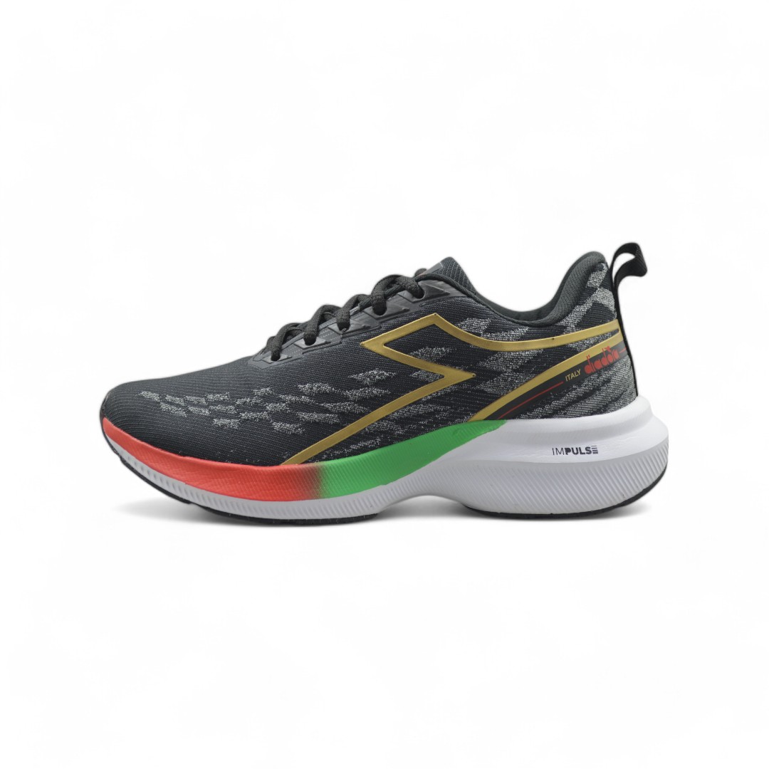 Articulo 1899<br>ZAPATILLA DEPORTIVA – DIADORA – 35/45 <br>Color 01236 NEGRO / ROJO / VERDE <br> <span class='titulo_secundario' style='background-color:white;color:black;margin-top:7px; margin-bottom:0px;font-size:20px;'>Precio del Par</span>