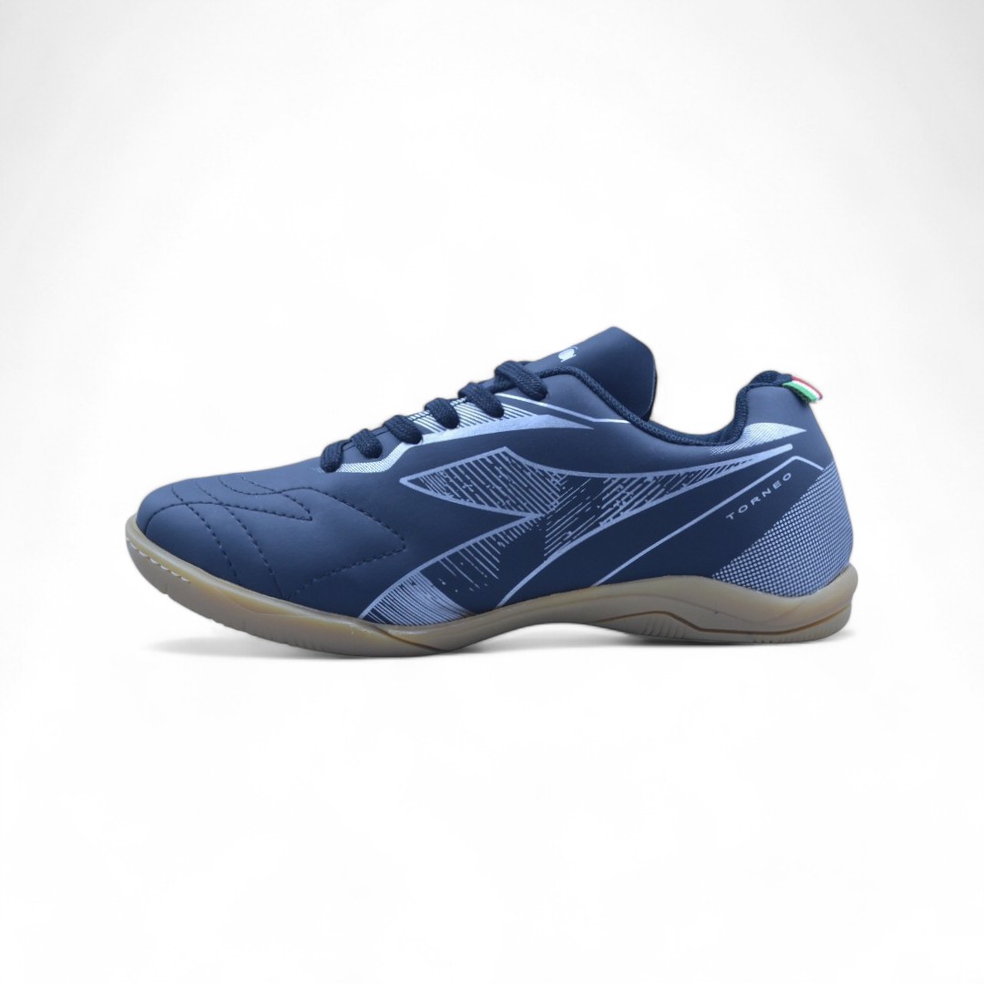 Articulo 2128<br>BOTIN F5 SALON INDOOR – DIADORA – 36/45 <br>Color 723 NEGRO / PLATA <br> <span class='titulo_secundario' style='background-color:white;color:black;margin-top:7px; margin-bottom:0px;font-size:20px;'>Precio del Par</span>