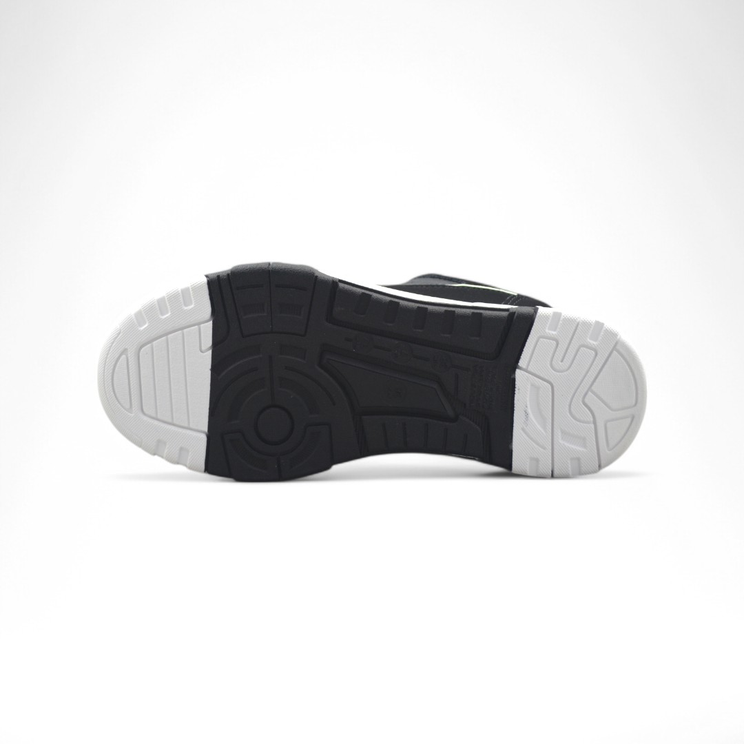 2469NEGROBLANCO03-Photoroom