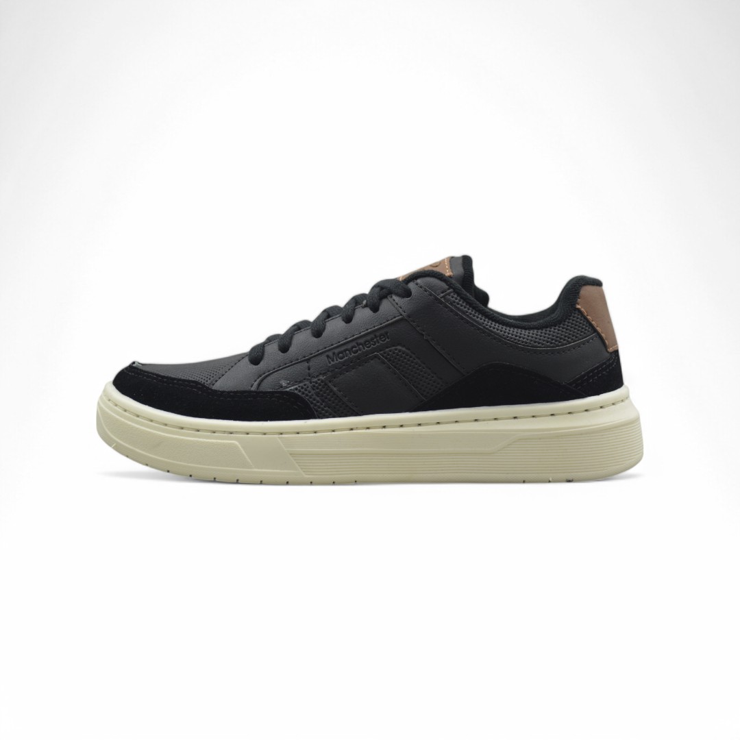Articulo 2574<br>ZAPATILLA URBANA – MANCHESTER – 36/39<br>Color 001 NEGRO <br> <span class='titulo_secundario' style='background-color:white;color:black;margin-top:7px; margin-bottom:0px;font-size:20px;'>Precio del Par</span>