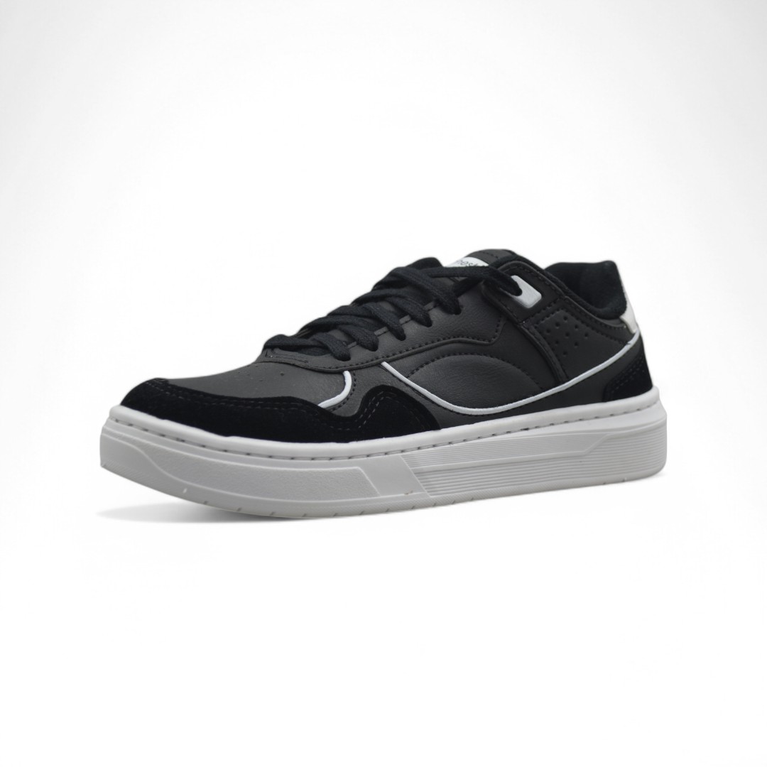 Articulo 2575<br>ZAPATILLA URBANA – MANCHESTER – 36/44<br>Color 008 NEGRO / BLANCO <br> <span class='titulo_secundario' style='background-color:white;color:black;margin-top:7px; margin-bottom:0px;font-size:20px;'>Precio del Par</span>