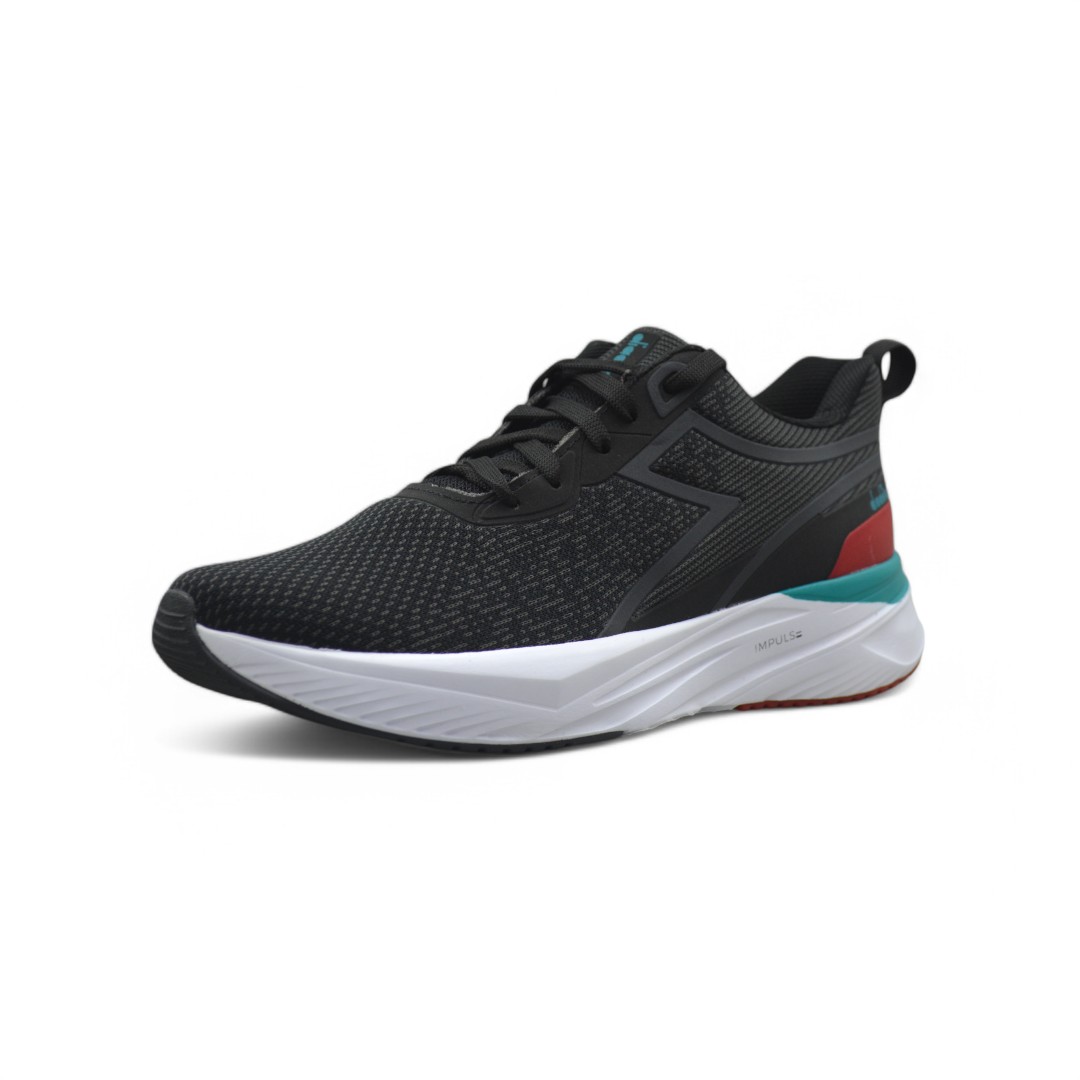  Articulo 2579<br>ZAPATILLA DEPORTIVA – DIADORA – 36/44<br>Color 158 NEGRO / VERDE <br> <span class='titulo_secundario' style='background-color:white;color:black;margin-top:7px; margin-bottom:0px;font-size:20px;'>Precio del Par</span>