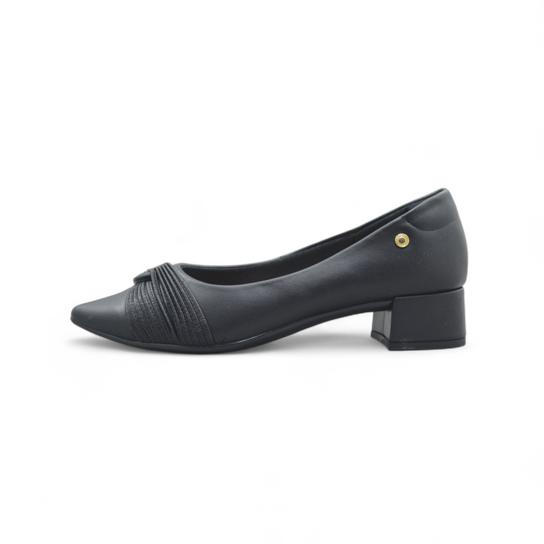 Articulo 2585<br>ZAPATO DAMA – BESTSELLER – 36/40<br>Color 001 NEGRO <br> <span class='titulo_secundario' style='background-color:white;color:black;margin-top:7px; margin-bottom:0px;font-size:20px;'>Precio del Par</span>