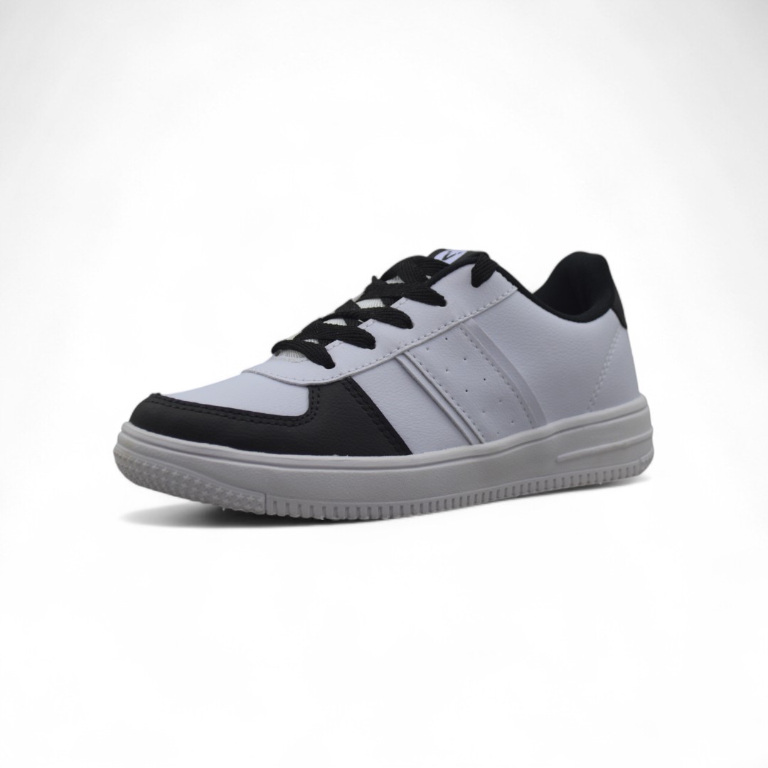 Articulo 2597<br>ZAPATILLA URBANA – VERENNA – 35/40 <br>Color 165 BLANCO/NEGRO <br> <span class='titulo_secundario' style='background-color:white;color:black;margin-top:7px; margin-bottom:0px;font-size:20px;'>Precio del Par</span>