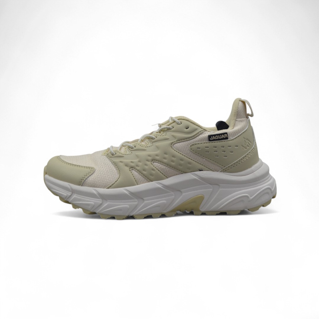 Articulo 2604<br>ZAPATILLA TREKKING – JAGUAR – 36/40 <br>Color 052 BEIGE <br> <span class='titulo_secundario' style='background-color:white;color:black;margin-top:7px; margin-bottom:0px;font-size:20px;'>Precio del Par</span>