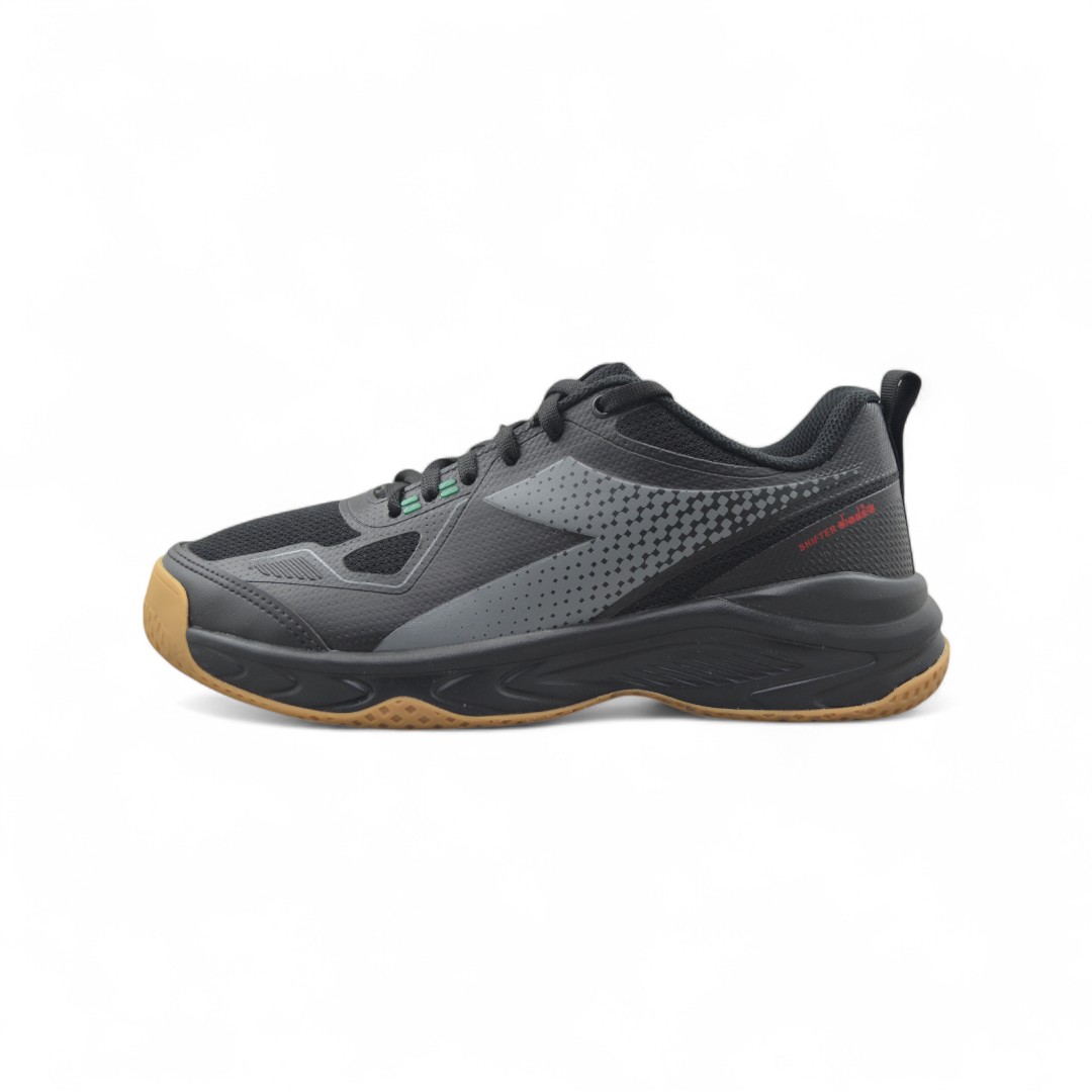 Articulo 2443<br>ZAPATILLA PADEL TENIS – DIADORA – 36/45<br>Color 01488 NEGRO/GRIS/ROJO <br> <span class='titulo_secundario' style='background-color:white;color:black;margin-top:7px; margin-bottom:0px;font-size:20px;'>Precio del Par</span>