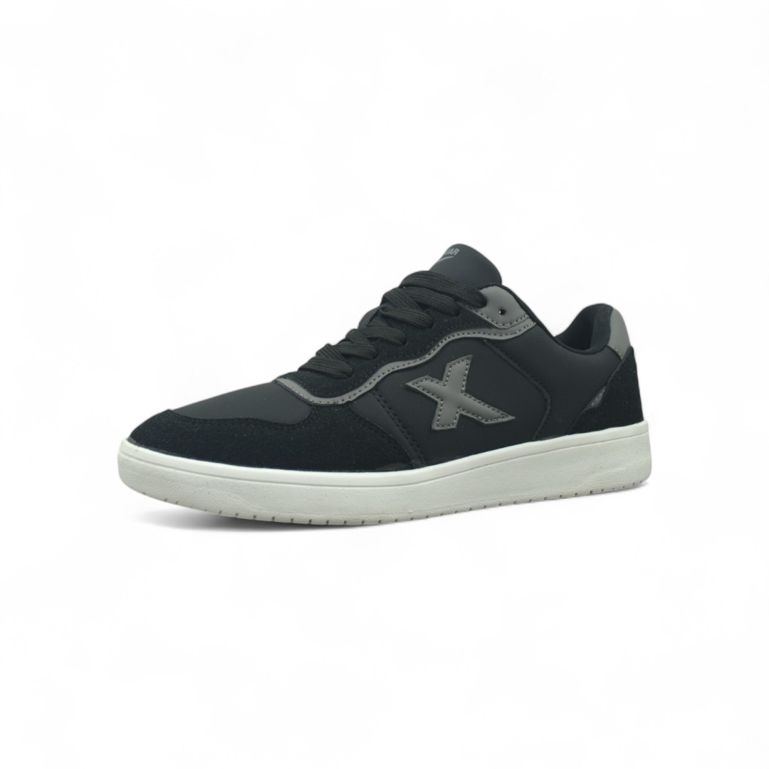 Articulo 2650<br>ZAPATILLA URBANA – JAGUAR – 36/40<br>Color 003 NEGRO / GRIS <br> <span class='titulo_secundario' style='background-color:white;color:black;margin-top:7px; margin-bottom:0px;font-size:20px;'>Precio del Par</span>