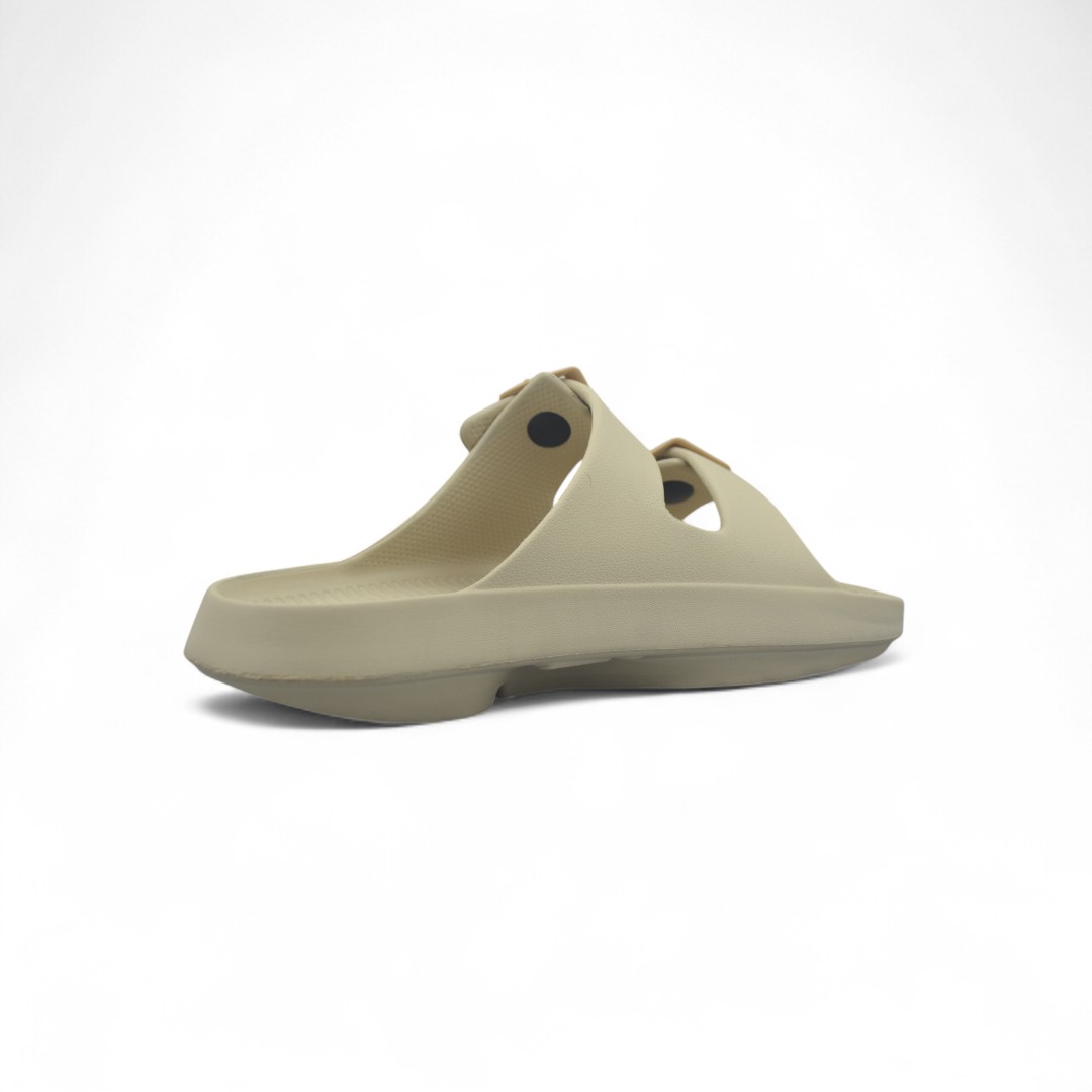 395CAMEL02-Photoroom