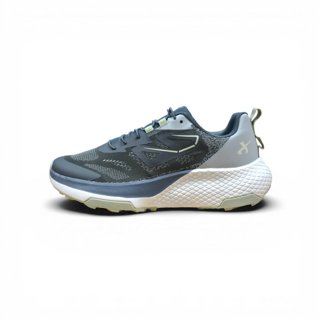 ZAPATILLA TREEKING - JAGUAR - 40/45 – Negro