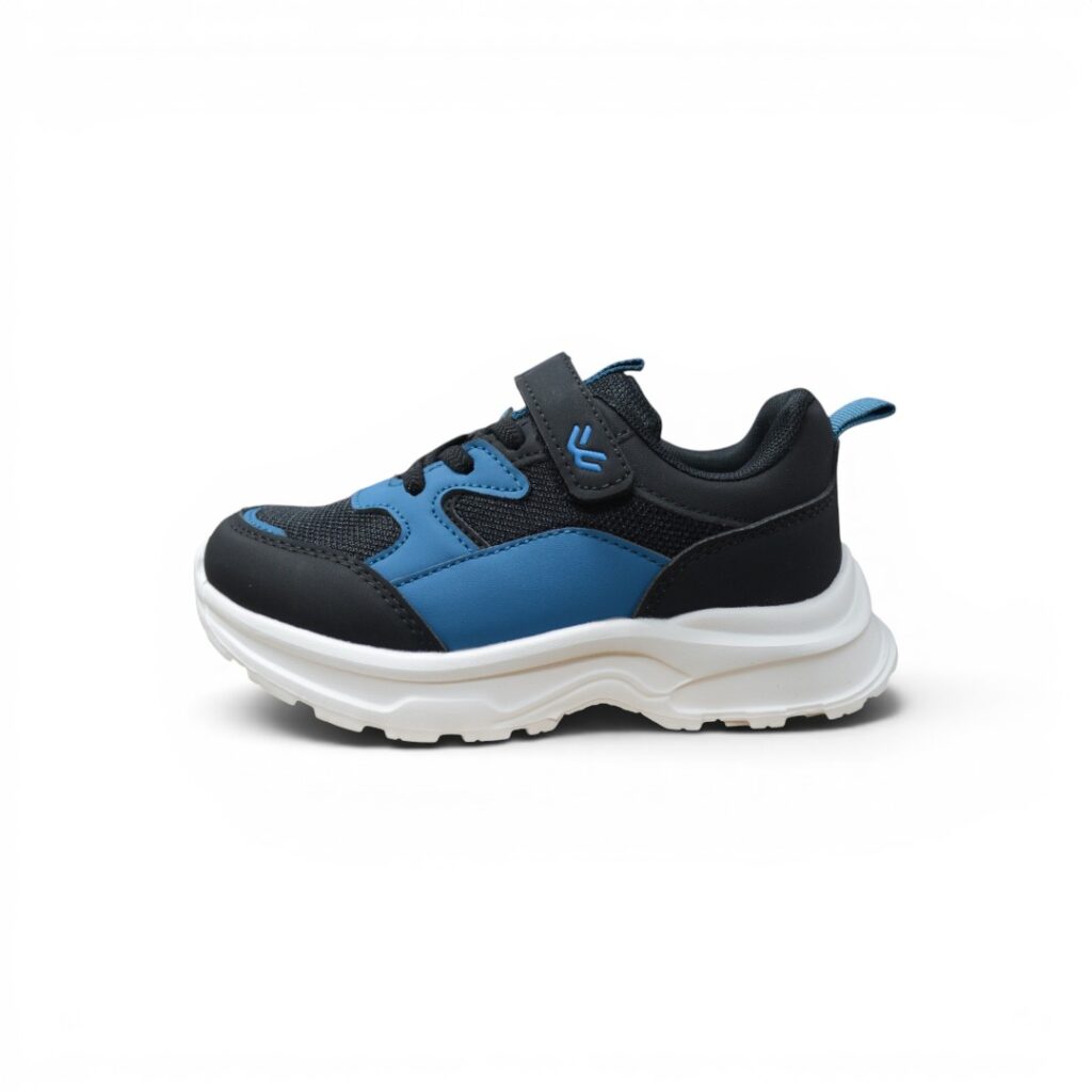 ZAPATILLA URBANA - WAKE - 24/30 – Negro